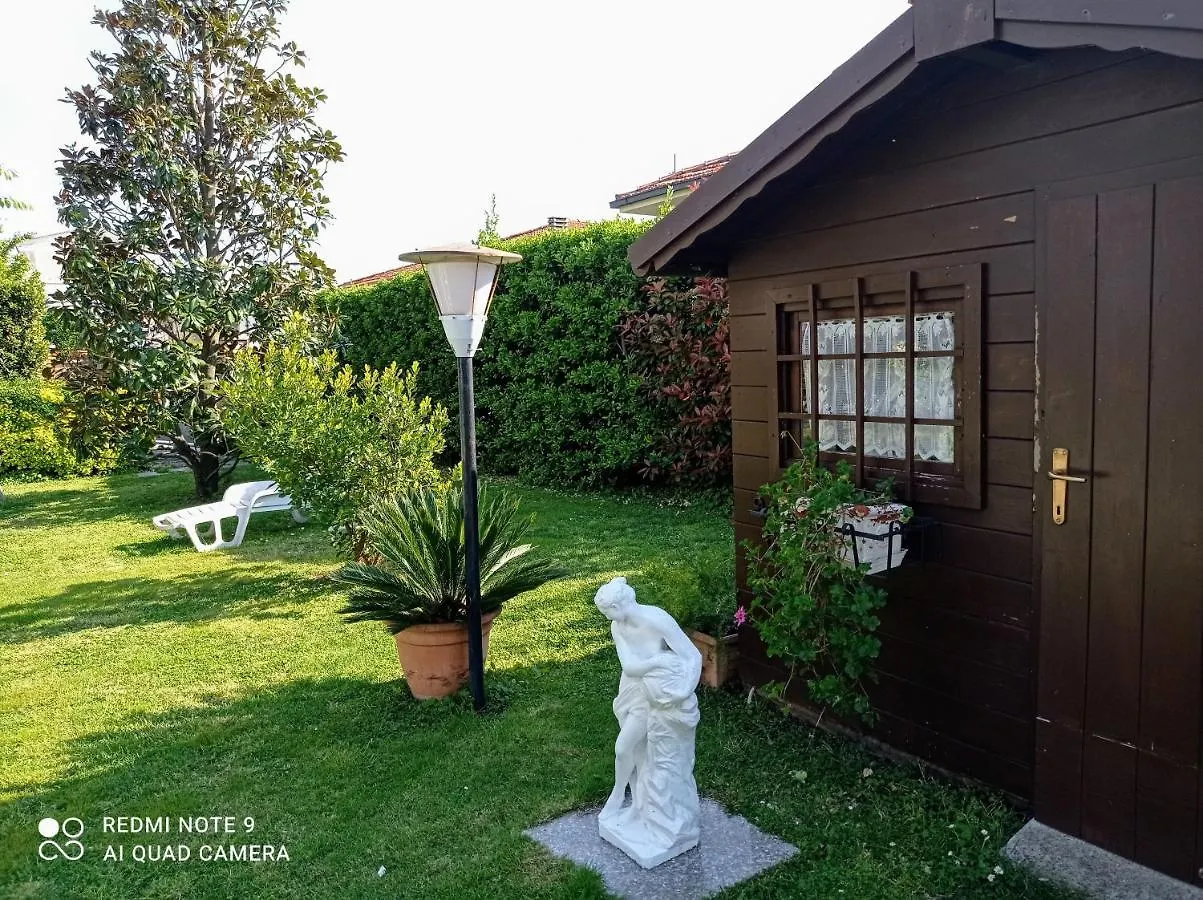Ferienwohnung Il Giardino Di Patrizia Querceta 0*,
